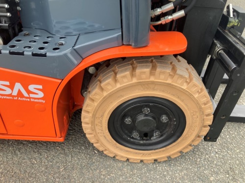 Čelní vysokozdvižný vozík TOYOTA 8FBMK16T