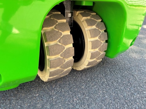 Čelní vysokozdvižný vozík EP TCL152; 80V/100Ah