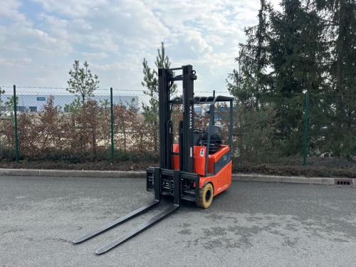 Čelní vysokozdvižný vozík TOYOTA 7 FBEST15