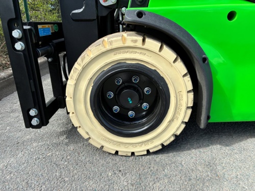 Čelní vysokozdvižný vozík EP TVL202; 80V/230Ah