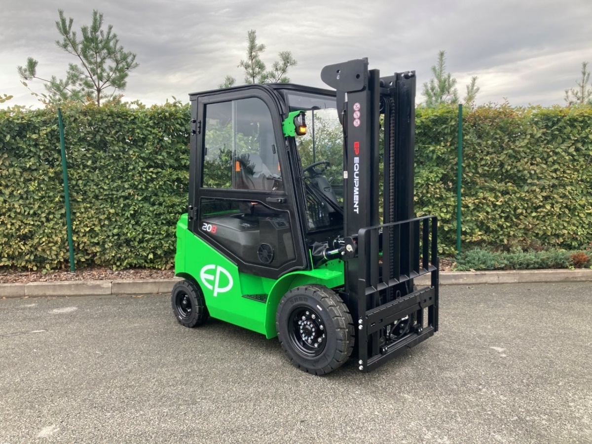 Čelní vysokozdvižný vozík EP EFL203; 80V/230Ah