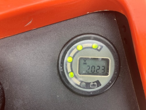 Elektrický vysokozdvižný vozík BT HWE 100