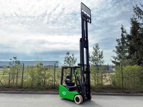 Čelní vysokozdvižný vozík EP TVL202; 80V/230Ah