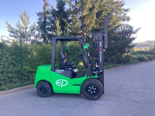 Čelní vysokozdvižný vozík EP EFL382X5; 80V/280Ah