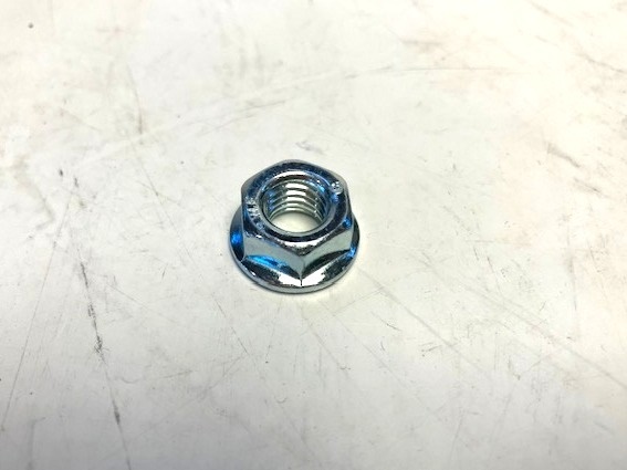matice výfukového potrubí  motoru FUMO E-4,5, M31