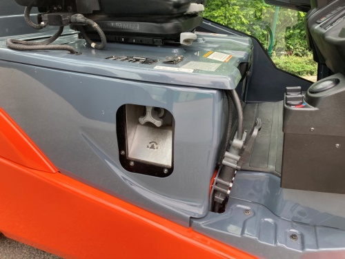 Čelní vysokozdvižný vozík TOYOTA 8FBMK20T