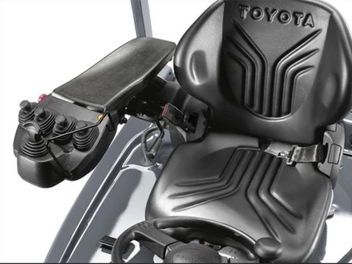 Toyota Traigo 48 8FBEK16T Pb