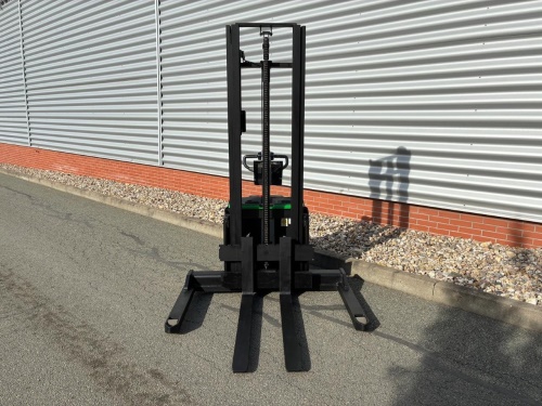 Elektrický vysokozdvižný vozík CESAB S212S