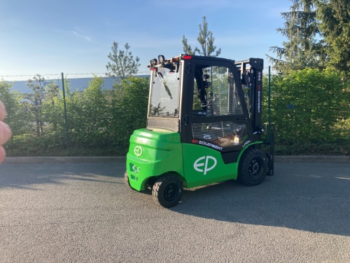 EP EFL253 P 80V/280Ah; 150A externí nabíječ