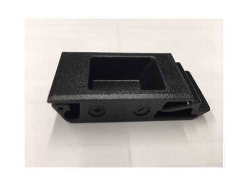 spona uzávěru krytů chladiče a hydrauliky M27, M31, M29