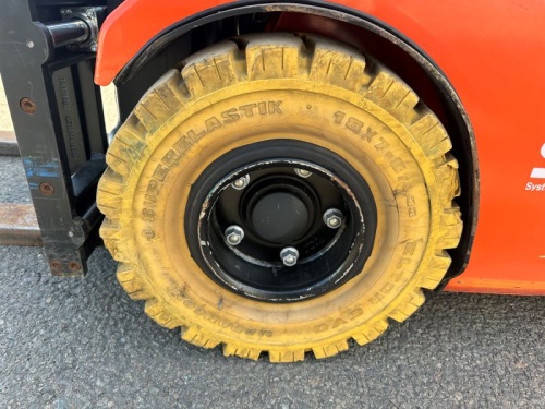 Čelní vysokozdvižný vozík TOYOTA 7FBEST15