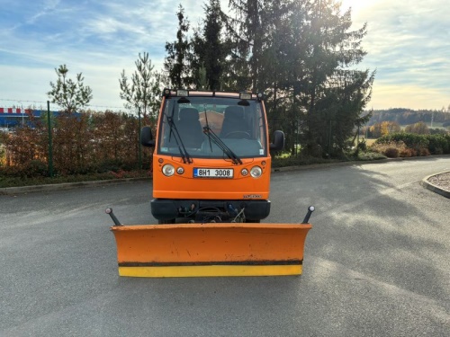 Komunální vozidlo MULTICAR M30