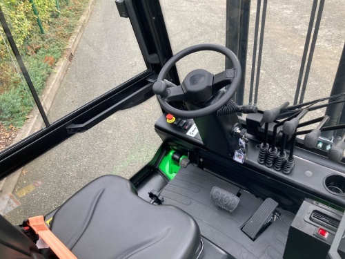 Čelní vysokozdvižný vozík EP EFL203; 80V/230Ah