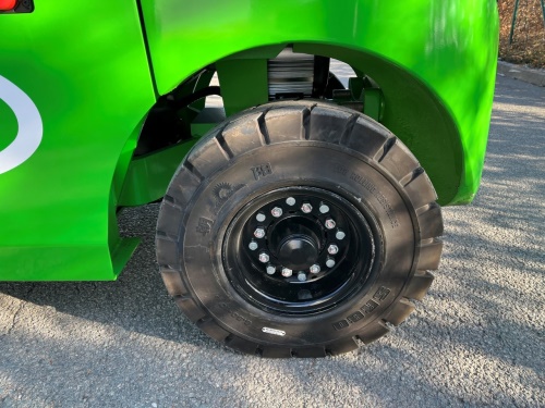 Čelní vysokozdvižný vozík EP EFL352X5; 80V/280Ah (560Ah)