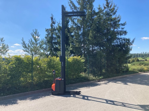 Elektrický vysokozdvižný vozík BT SWE 140