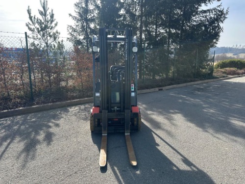 Čelní vysokozdvižný vozík TOYOTA 7FBEST15