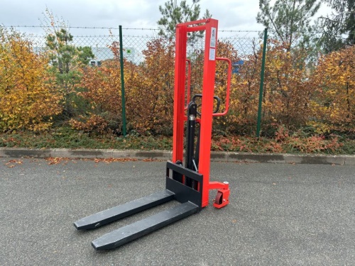 Paletový vozík Vysokozdvižný vozík  EFS 1016 G 10/1600