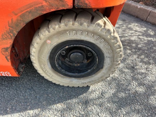 Čelní vysokozdvižný vozík TOYOTA 8FBMT25