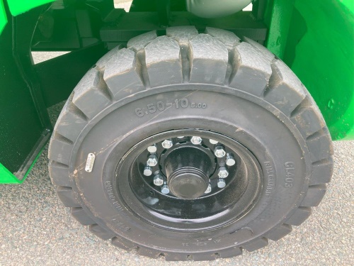 Čelní vysokozdvižný vozík EP CPCD35T8