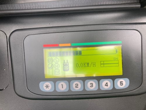 Čelní vysokozdvižný vozík EP EFL181; 48V/150Ah