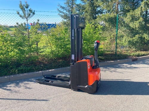 Elektrický vysokozdvižný vozík BT SWE 120