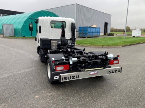 Komunální vozidlo ISUZU M21 TT 2.G KONT