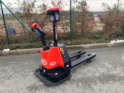 Robotický paletový vozík XP15B+