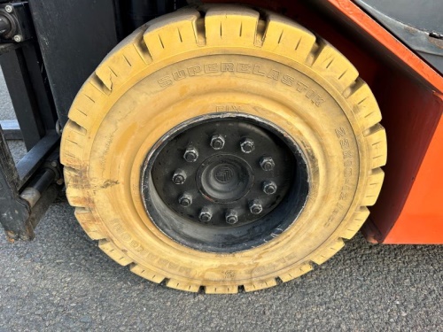 Čelní vysokozdvižný vozík TOYOTA 8FBMKT30