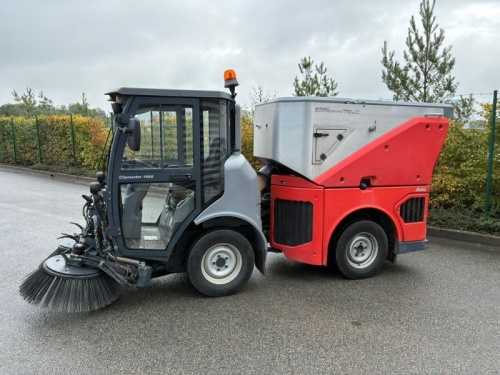 Víceúčelový komunální stroj HAKO 1600 Citymaster