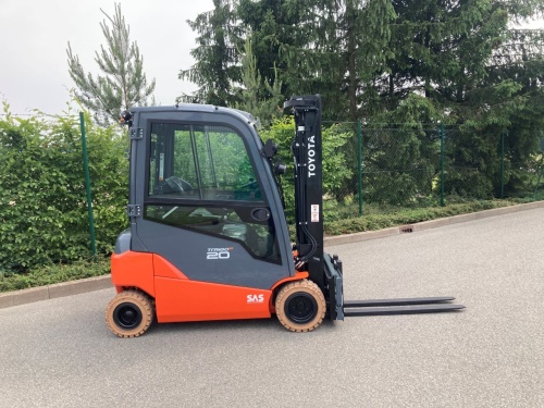Čelní vysokozdvižný vozík TOYOTA 8FBMK20T