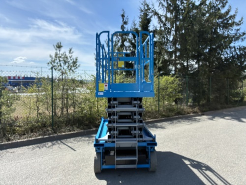 Vysokozdvižná pracovní plošina GENIE GS 4046