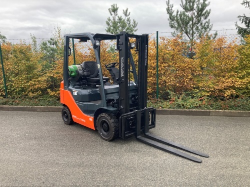 Čelní vysokozdvižný vozík TOYOTA 02-8FGF15