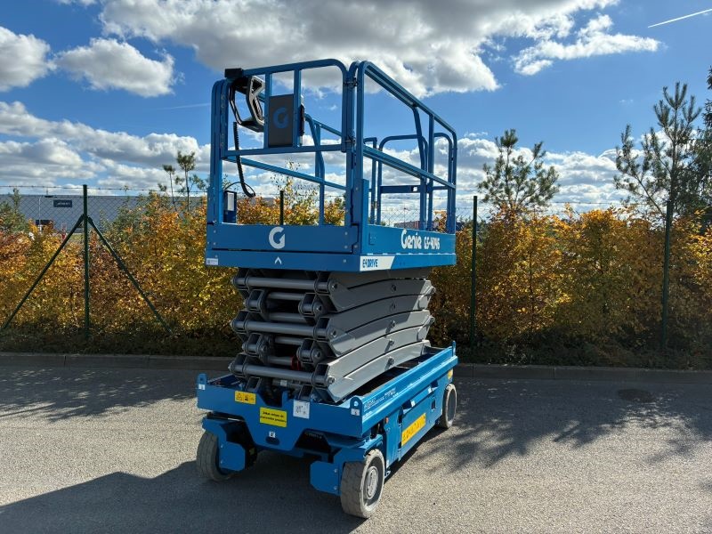 Vysokozdvižná pracovní plošina GENIE GS 4046