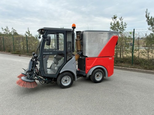 Víceúčelový komunální stroj HAKO CITYMASTER 600