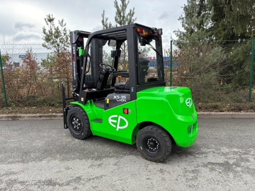 Čelní vysokozdvižný vozík EP EFL352X5; 80V/280Ah (560Ah)