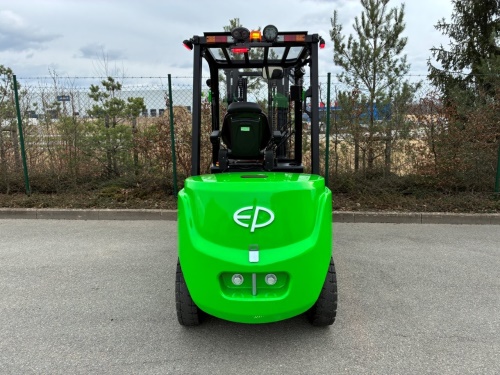 Čelní vysokozdvižný vozík EP EFL352X5; 80V/280Ah (560Ah)