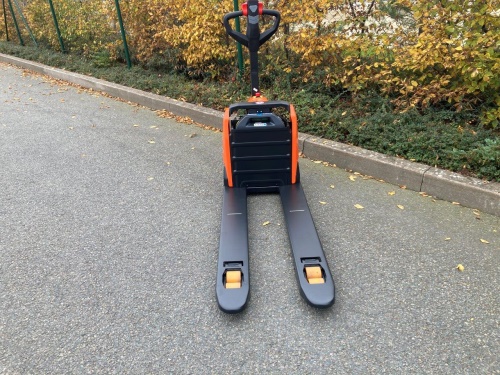 Elektrický nízkozdvižný vozík PNE 15 PRO/1150