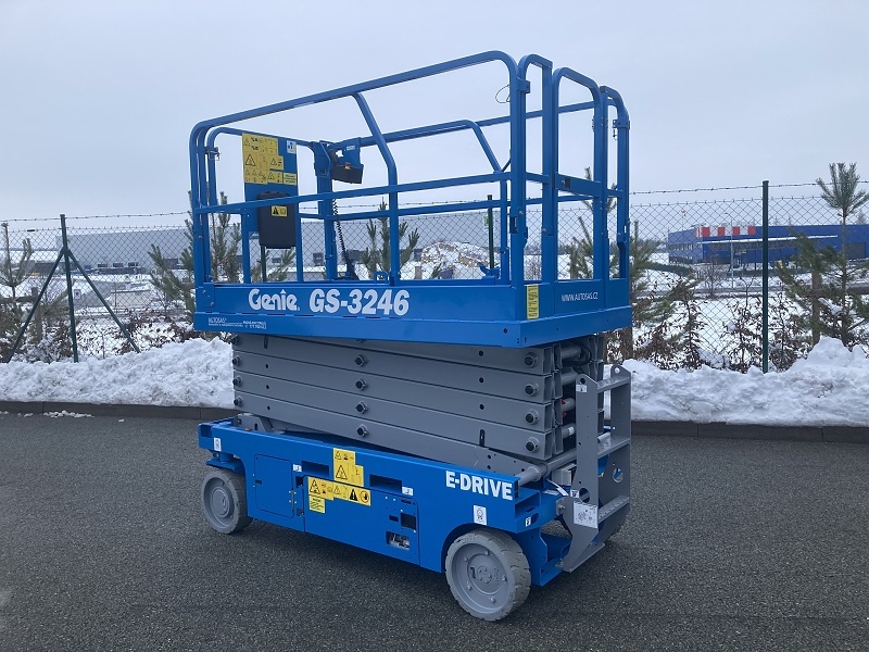 Vysokozdvižná pracovní plošina GENIE GS 3246