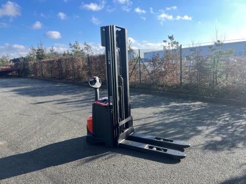 Elektrický vysokozdvižný vozík BT SWE 140