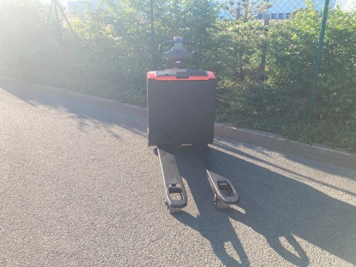 Elektrický nízkozdvižný vozík Toyota LWE 140