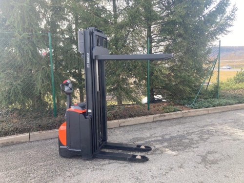 Elektrický vysokozdvižný vozík BT SWE 140