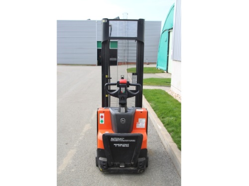 Elektrický nízkozdvižný vozík BT SWE 120 L