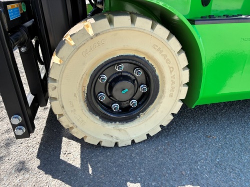 Čelní vysokozdvižný vozík EP TCL152; 80V/100Ah