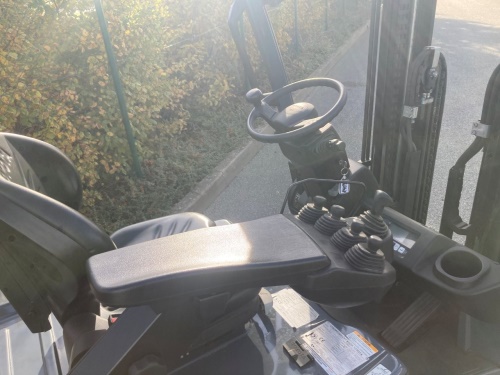 Čelní vysokozdvižný vozík TOYOTA 8FBET18