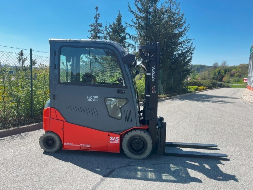 Čelní vysokozdvižný vozík Toyota 8FBMT35