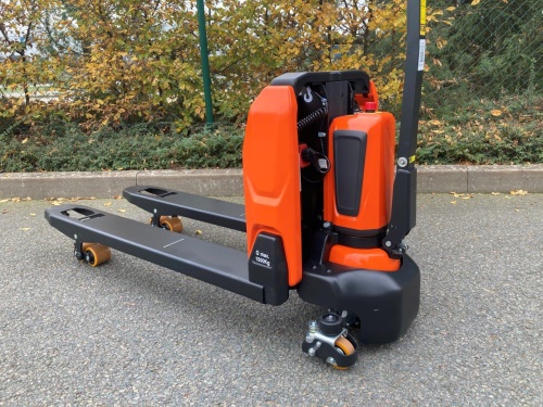 Elektrický nízkozdvižný vozík PNE 15 PRO/1150