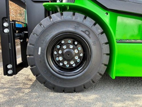 Čelní vysokozdvižný vozík EP EFL183; 80V/230Ah