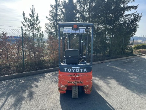 Čelní vysokozdvižný vozík TOYOTA 7FBEST15