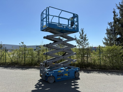 Vysokozdvižná pracovní plošina GENIE GS 3246