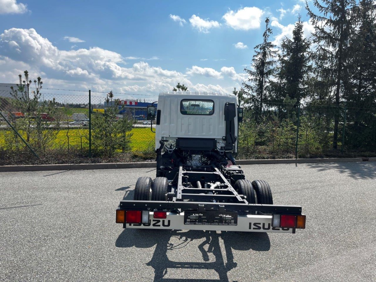 Komunální vozidlo ISUZU M21 TT